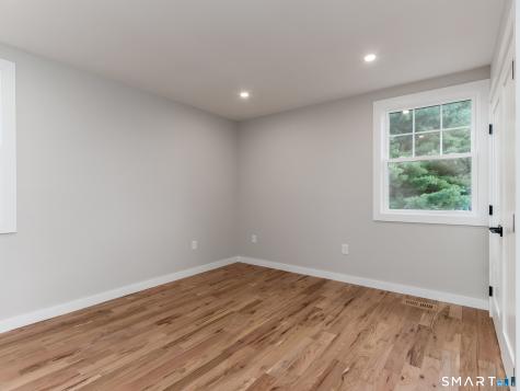 8 Anna Drive Wallingford CT 06492