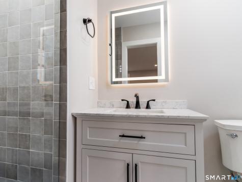 8 Anna Drive Wallingford CT 06492