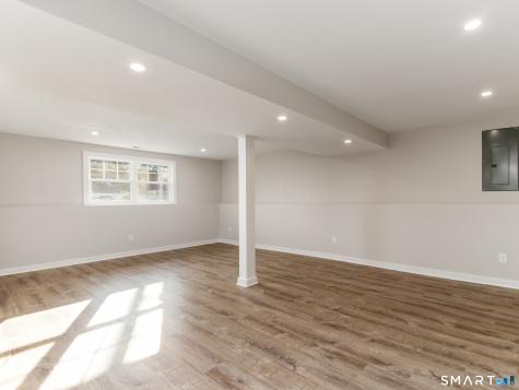 8 Anna Drive Wallingford CT 06492