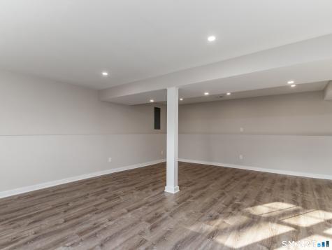 8 Anna Drive Wallingford CT 06492