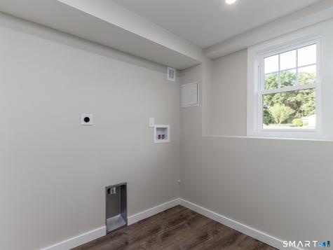 8 Anna Drive Wallingford CT 06492