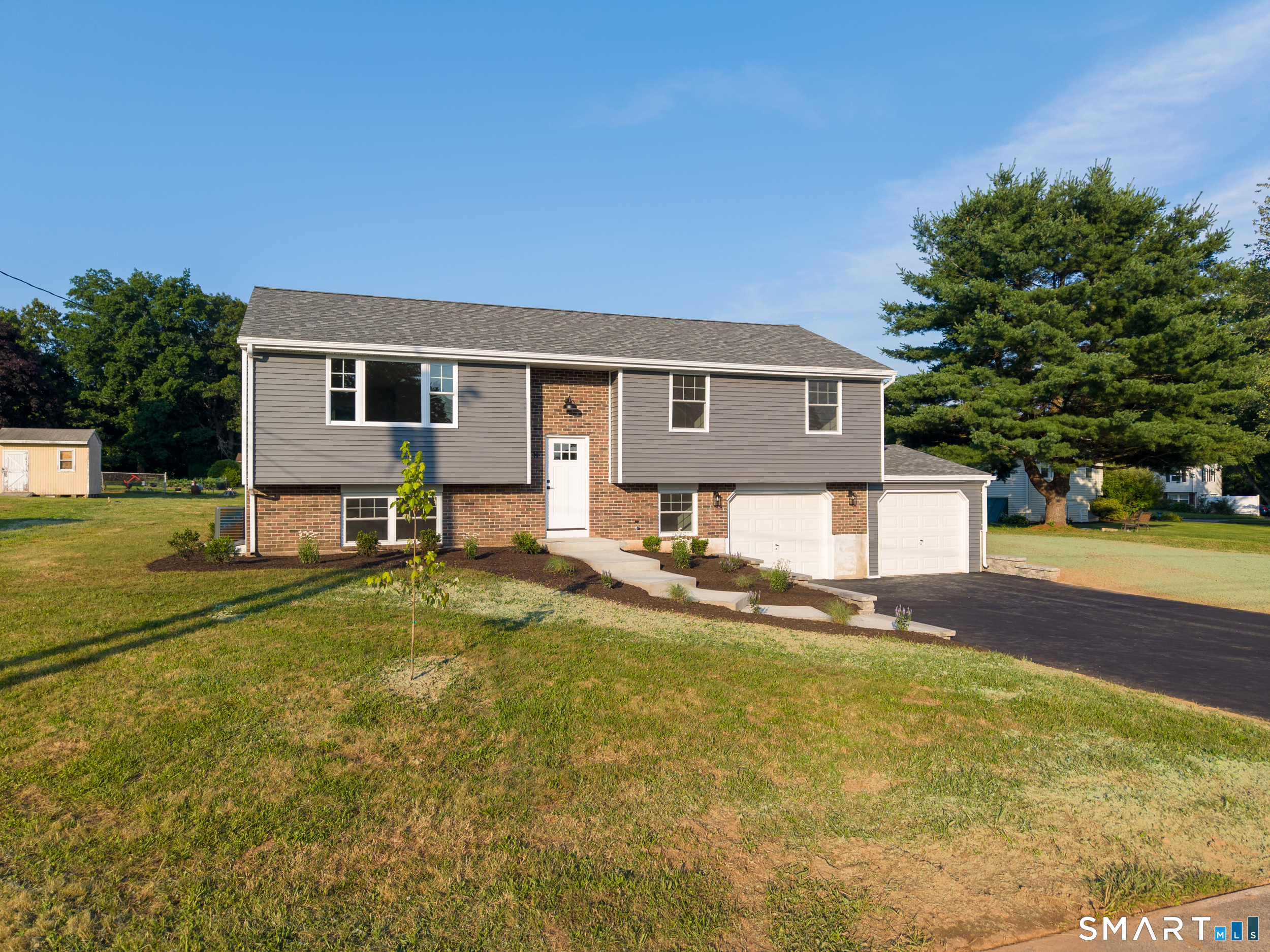 8 Anna Drive Wallingford CT 06492