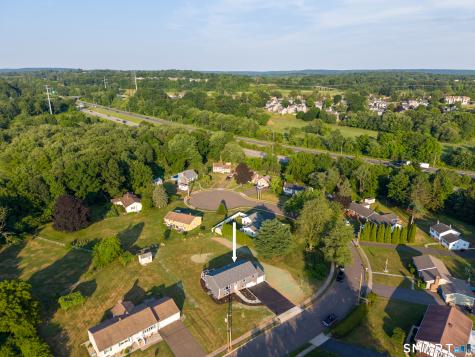 8 Anna Drive Wallingford CT 06492