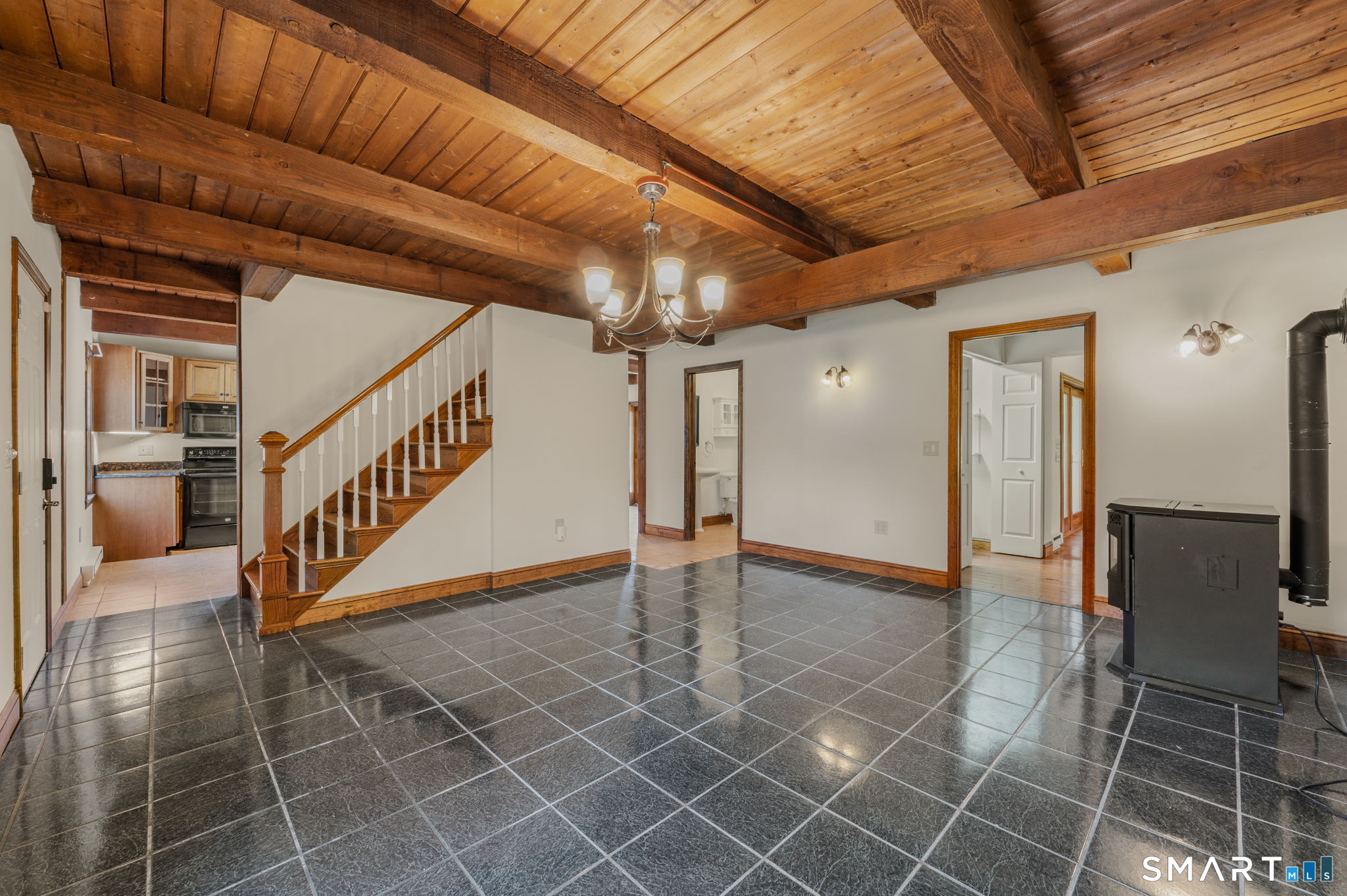 6 Cheryl Court East Lyme CT 06357