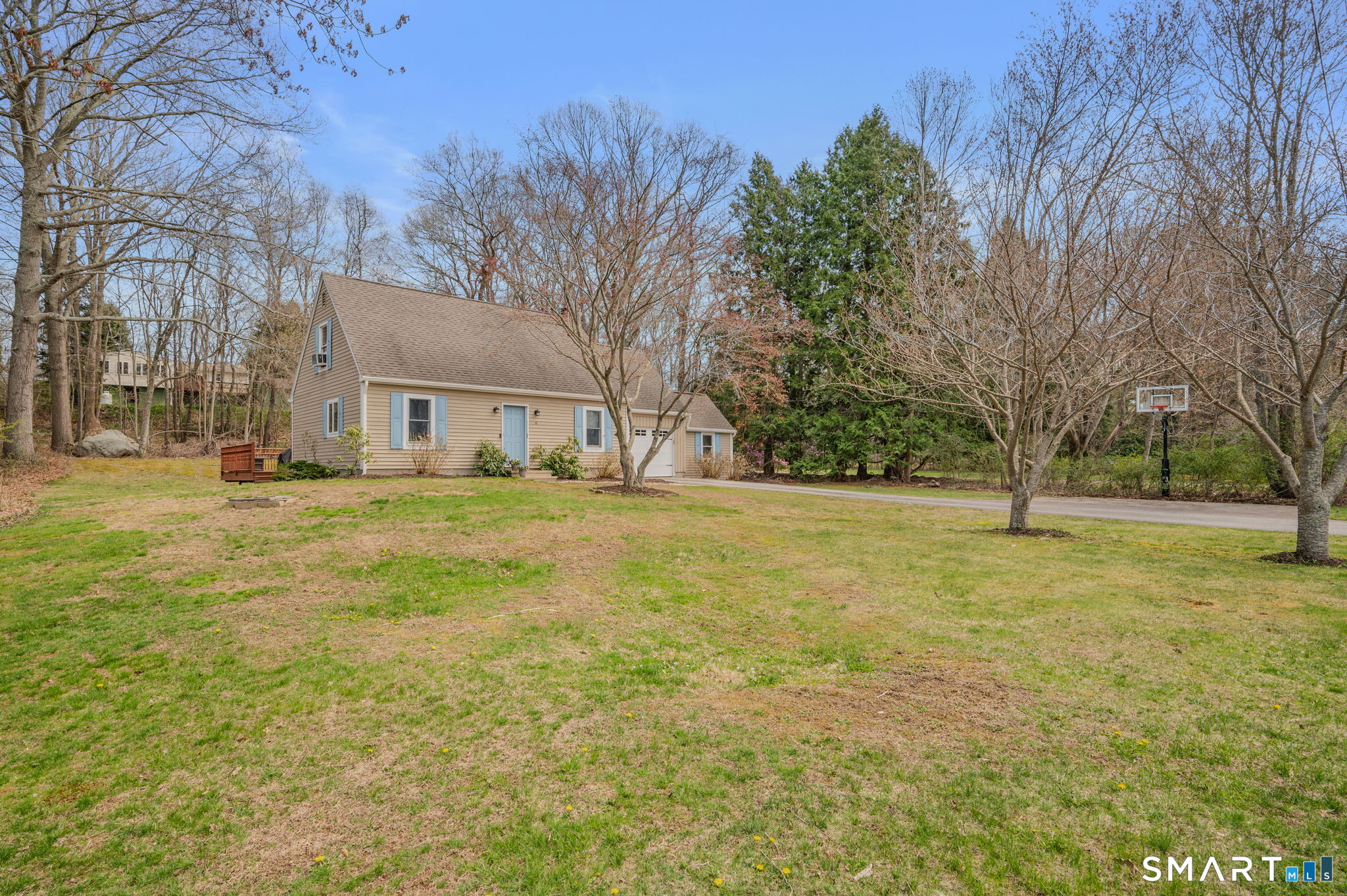 6 Cheryl Court East Lyme CT 06357