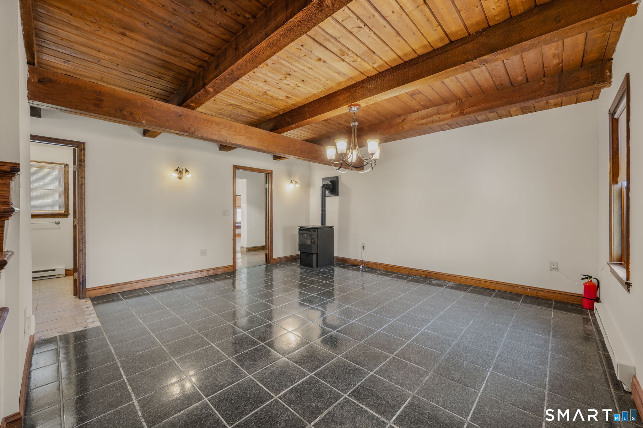 6 Cheryl Court East Lyme CT 06357