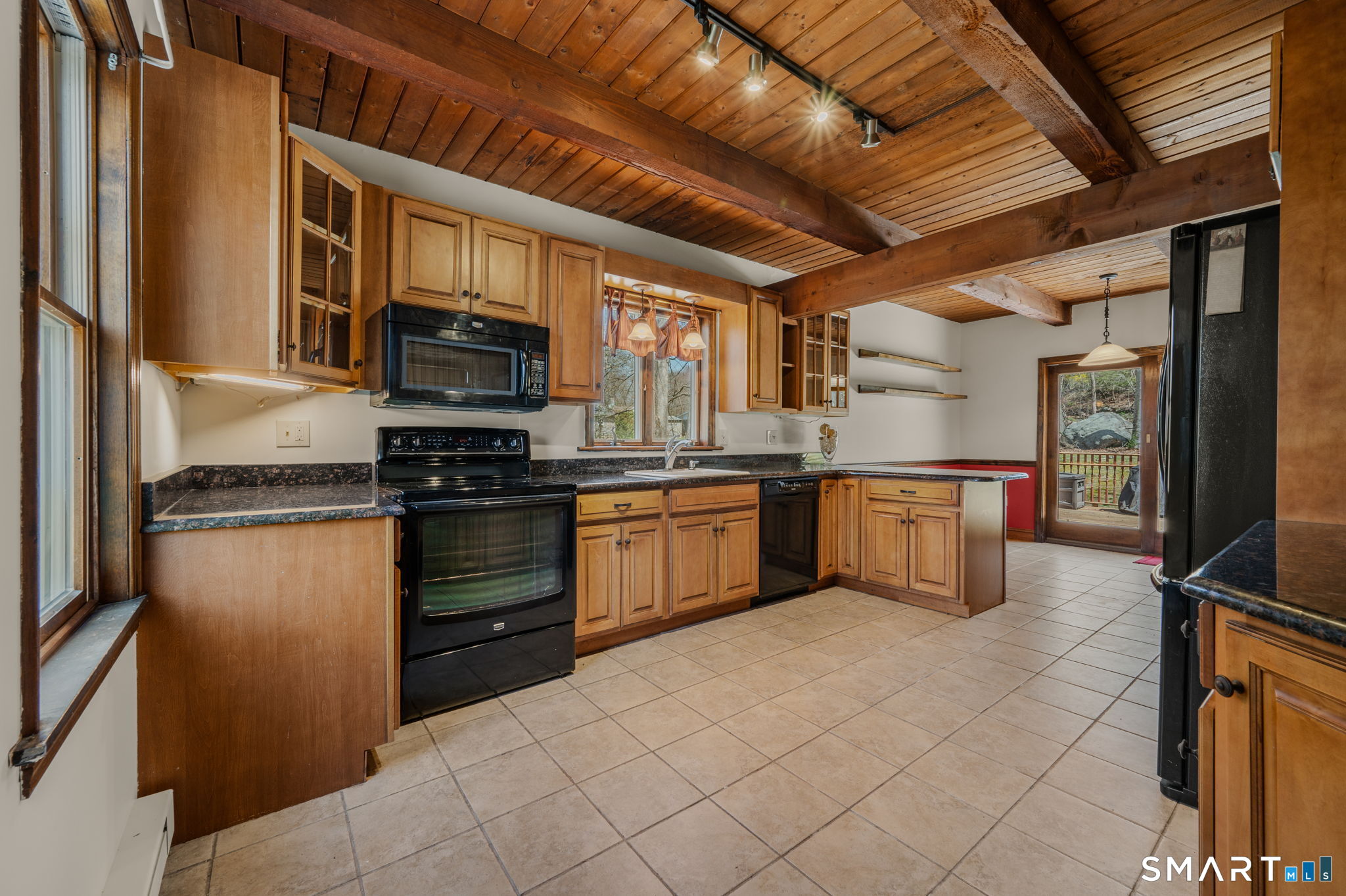 6 Cheryl Court East Lyme CT 06357