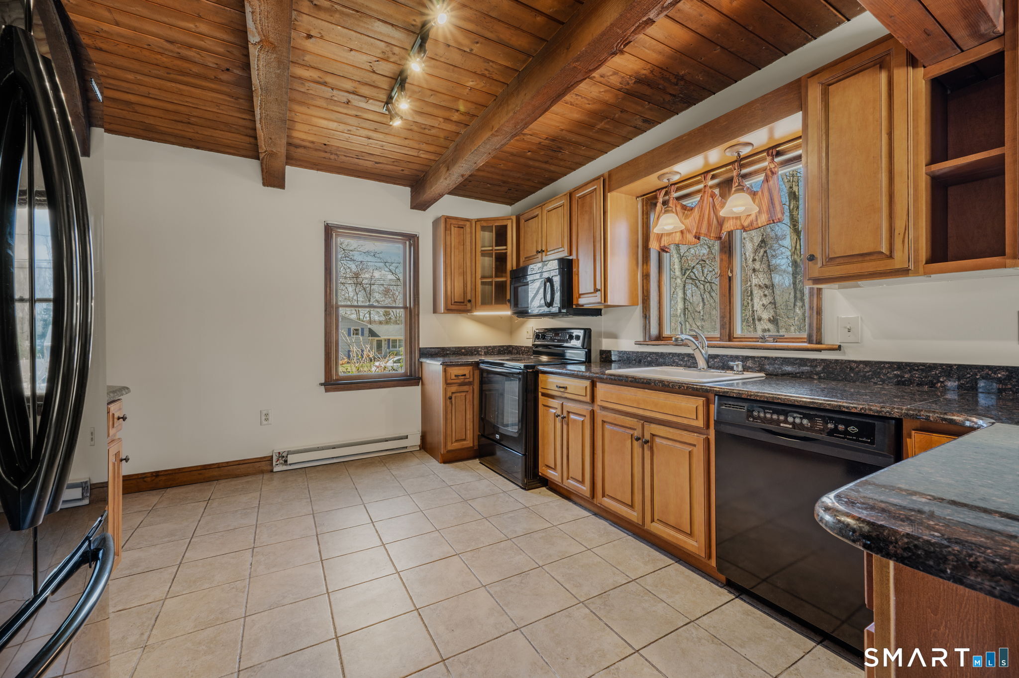 6 Cheryl Court East Lyme CT 06357