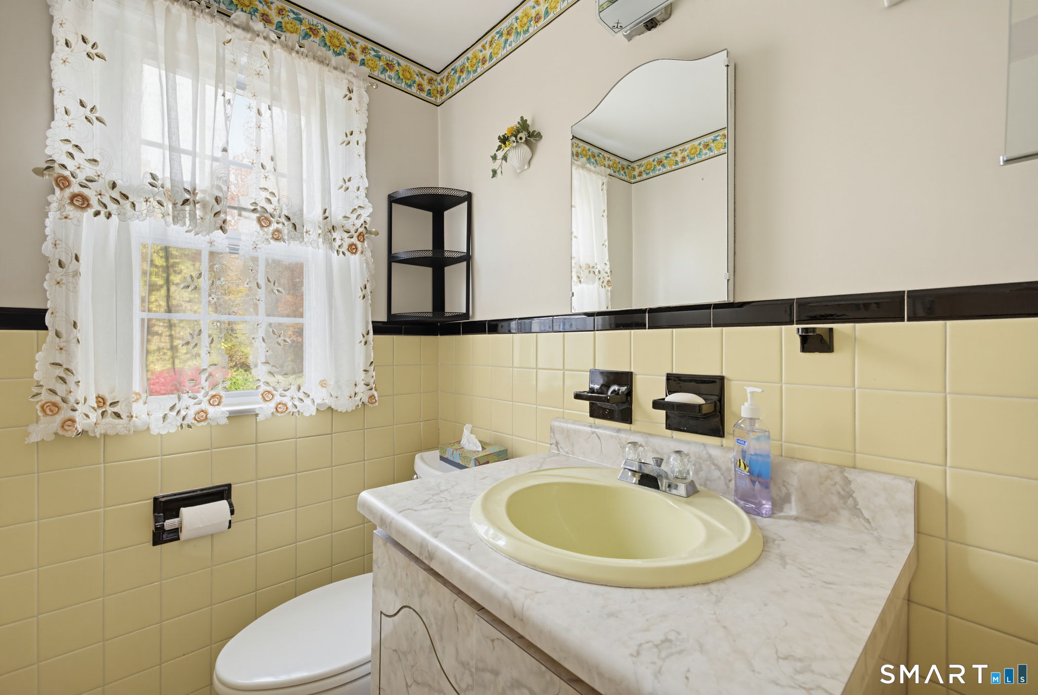 13 Glover Avenue Newtown CT 06470