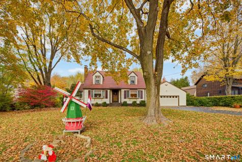 13 Glover Avenue Newtown CT 06470