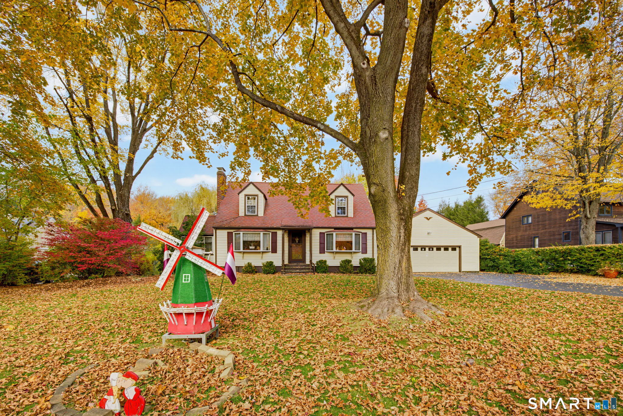13 Glover Avenue Newtown CT 06470