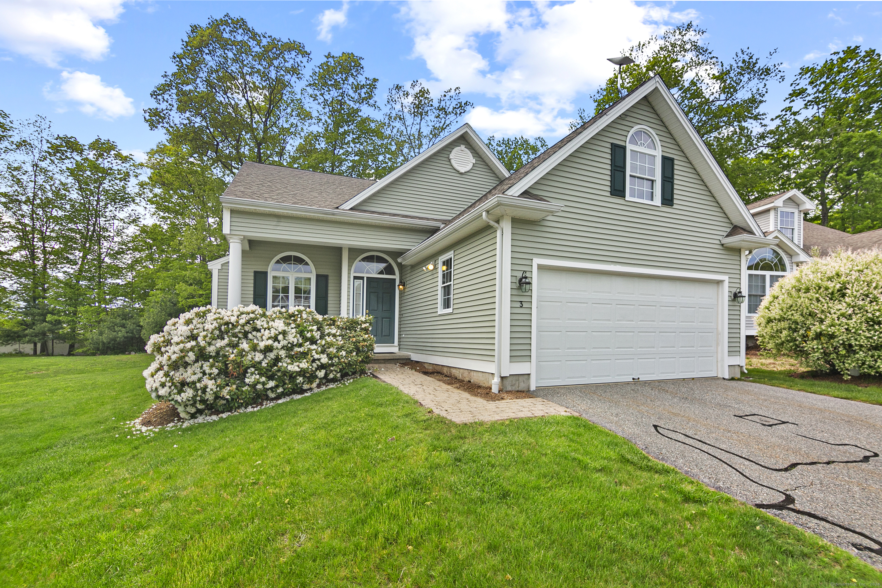 3 North Hollow East Hampton CT 06424