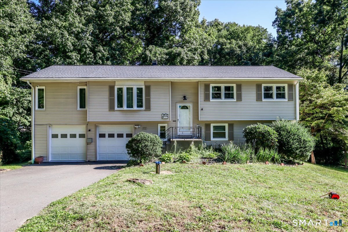 28 Deepwood Drive Bethel CT 06801
