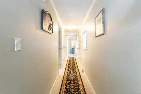 15 Sioux Road East Hartford CT 06118