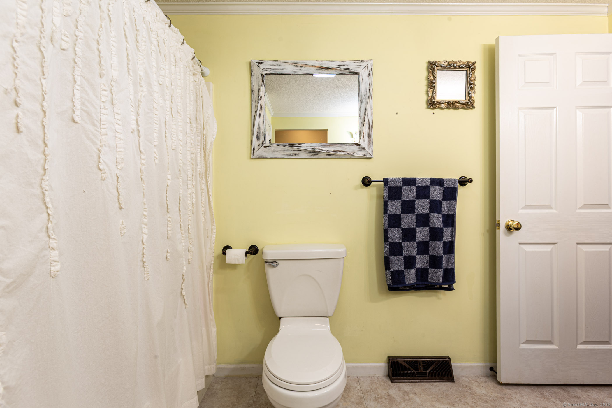 15 Sioux Road East Hartford CT 06118