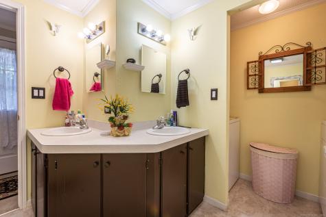 15 Sioux Road East Hartford CT 06118