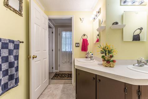 15 Sioux Road East Hartford CT 06118