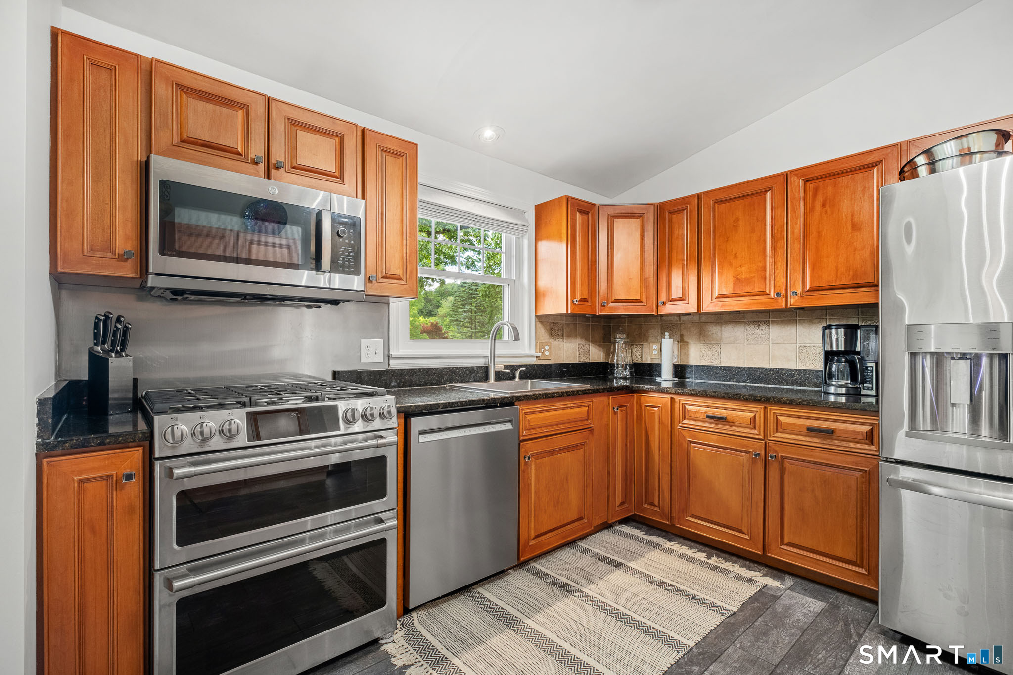 6 Boysen Drive Bloomfield CT 06002