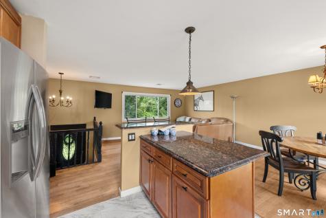 8 Meadow Drive Oxford CT 06478