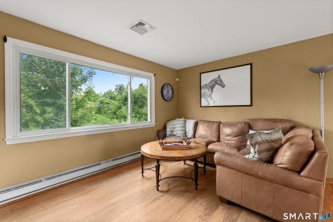8 Meadow Drive Oxford CT 06478