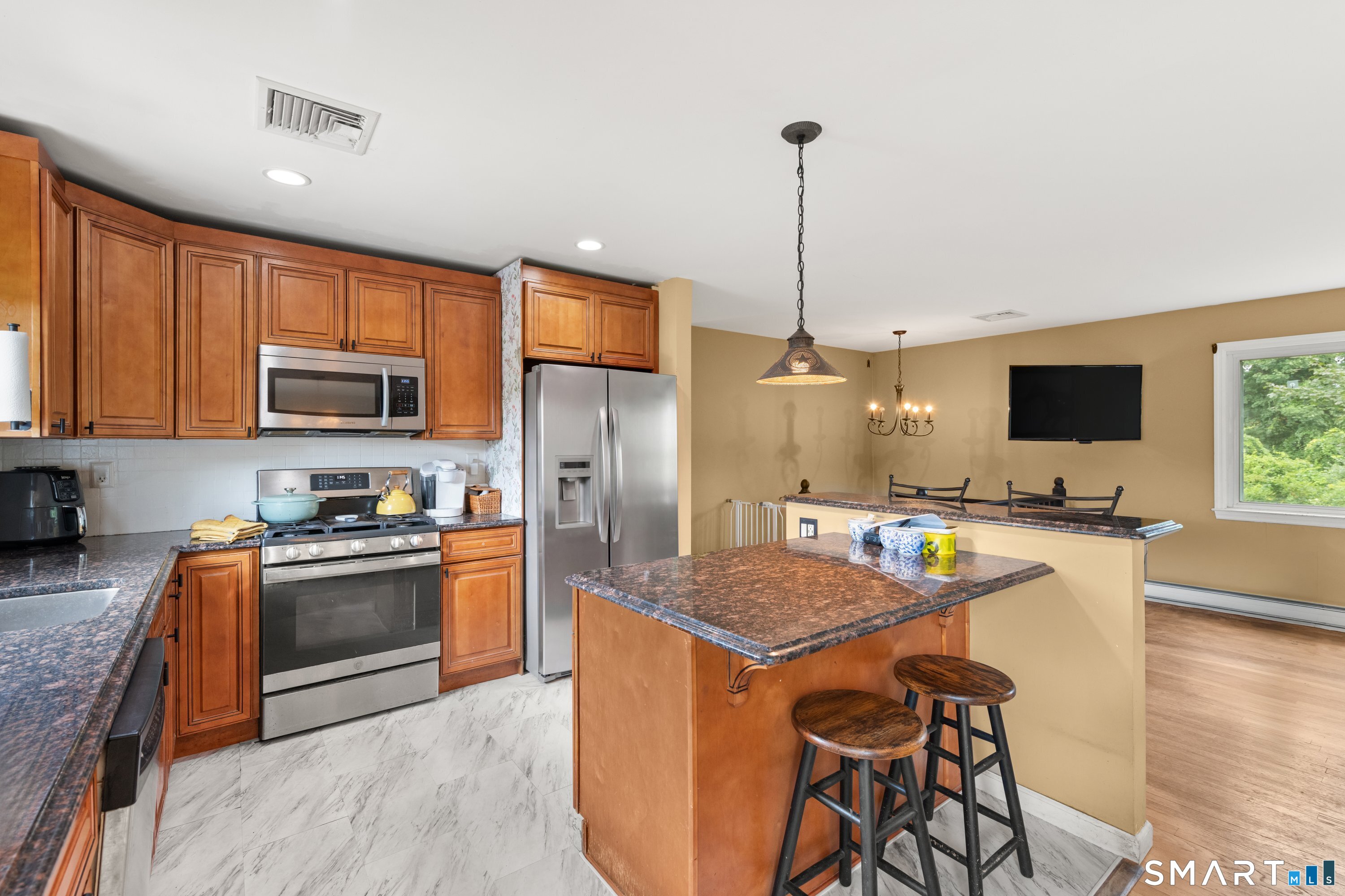 8 Meadow Drive Oxford CT 06478