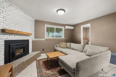8 Meadow Drive Oxford CT 06478