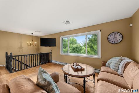 8 Meadow Drive Oxford CT 06478