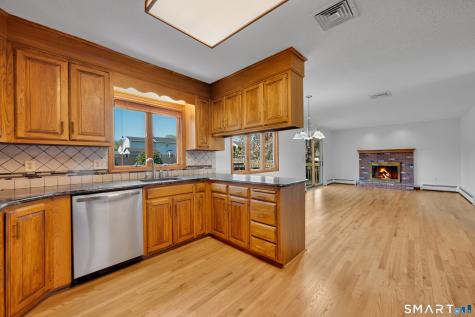 35 Margaret Drive South Windsor CT 06074