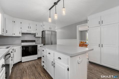 36 Vincent Circle South Windsor CT 06074