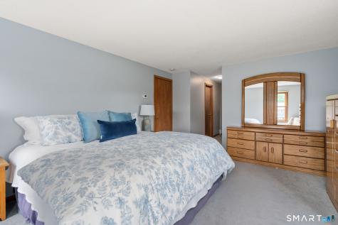 36 Vincent Circle South Windsor CT 06074