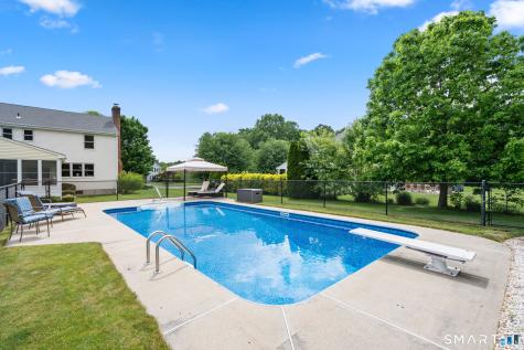 36 Vincent Circle South Windsor CT 06074