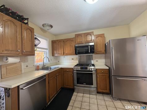 92 Kenwood Lane Branford CT 06405