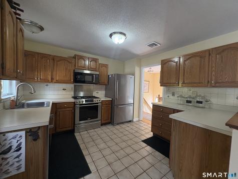 92 Kenwood Lane Branford CT 06405