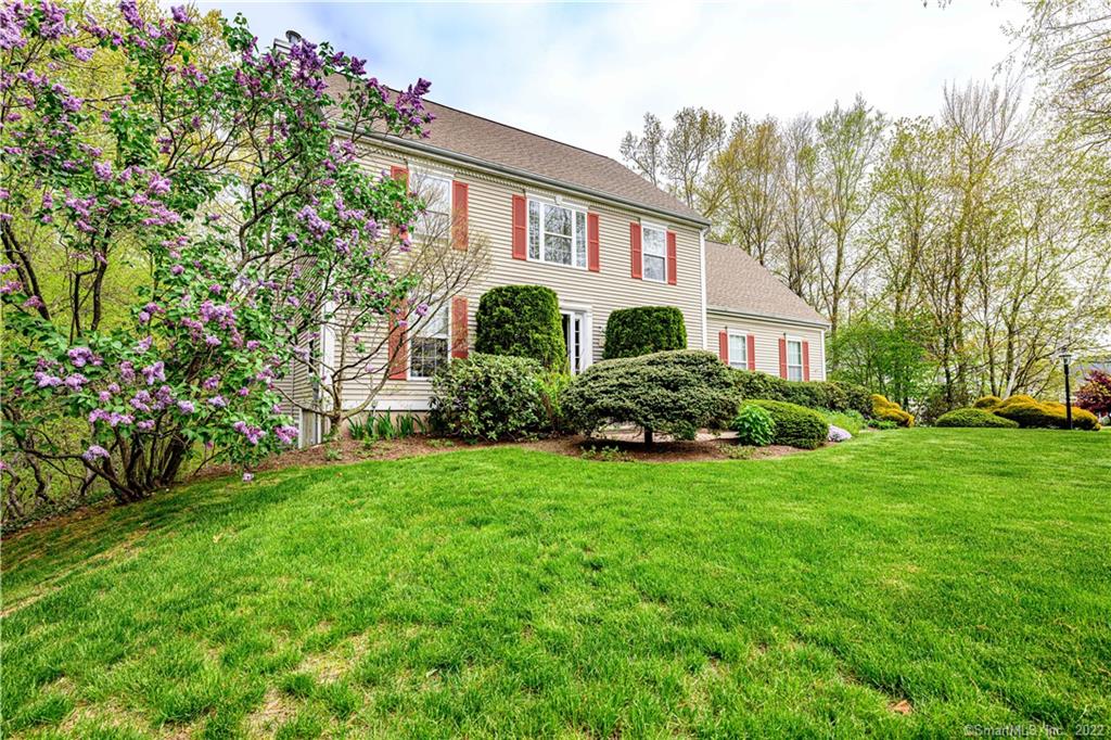 76 Timberwood Trail Hamden CT 06514