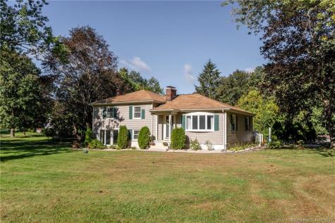 148 Breakneck Hill Road Middlebury CT 06762