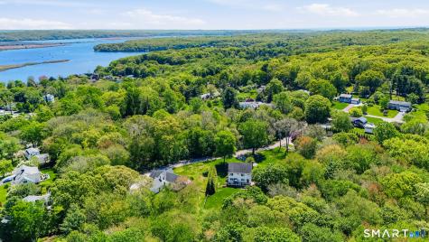 7 Orchard Heights Road Essex CT 06426