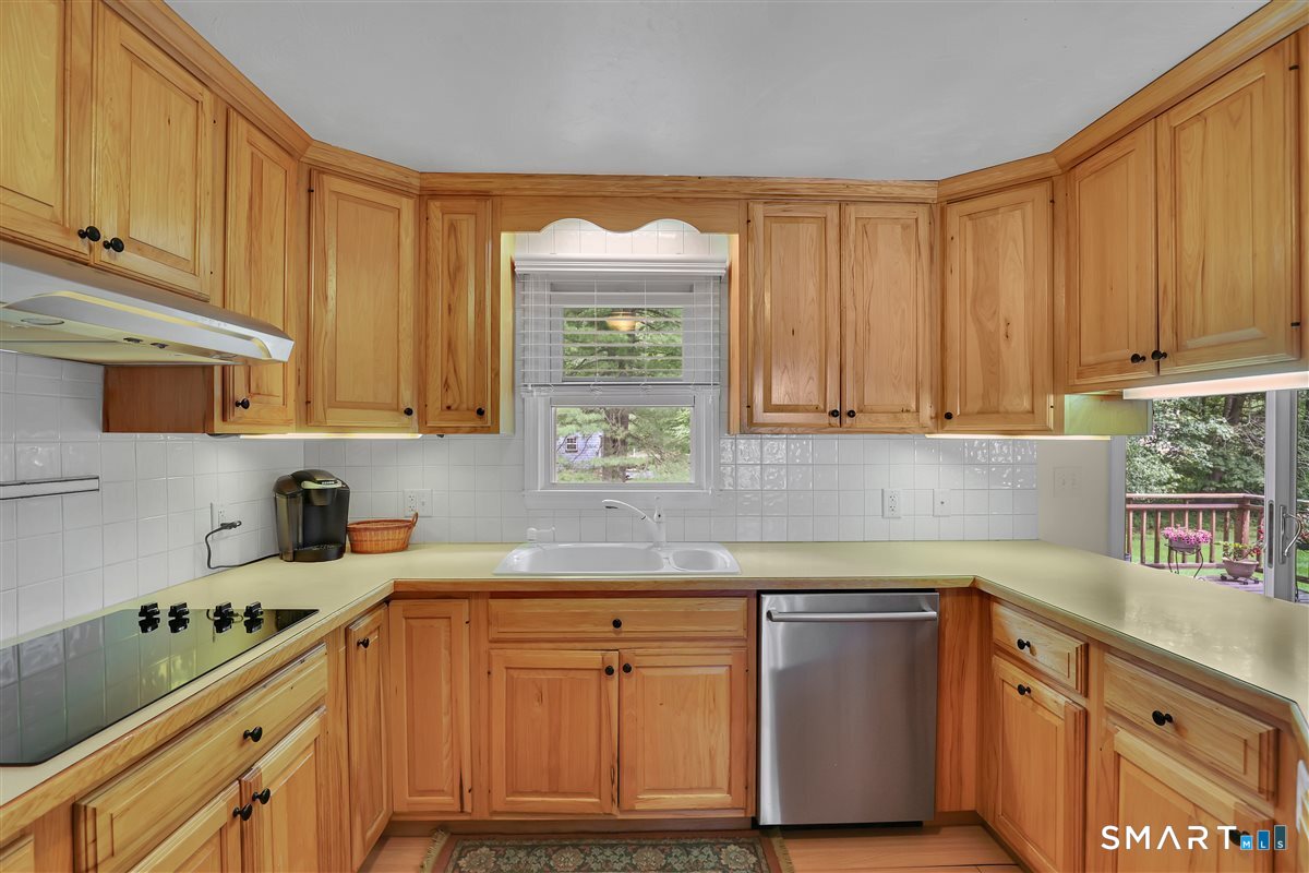 8 Cheryl Avenue Killingly CT 06241