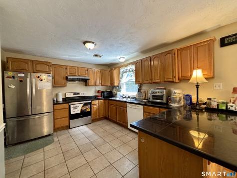32 Pollys Lane Montville CT 06382