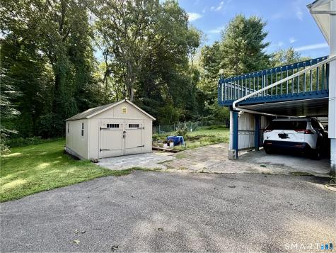 32 Pollys Lane Montville CT 06382