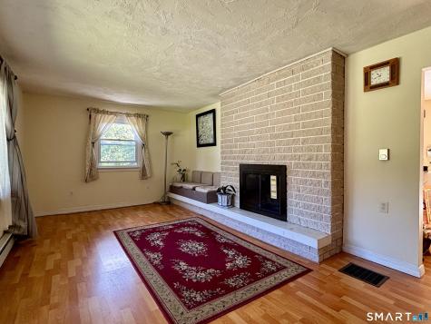 32 Pollys Lane Montville CT 06382