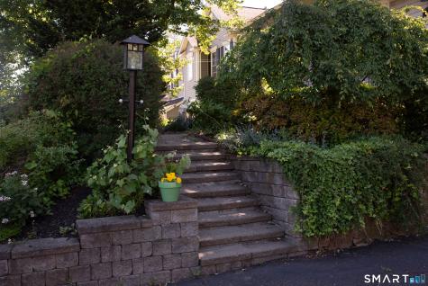781 Tunxis Hill Road Fairfield CT 06824