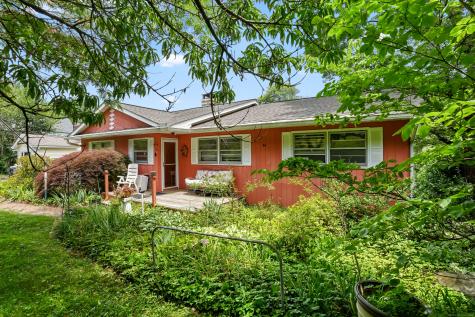 44 North Lake Shore Drive Brookfield CT 06804