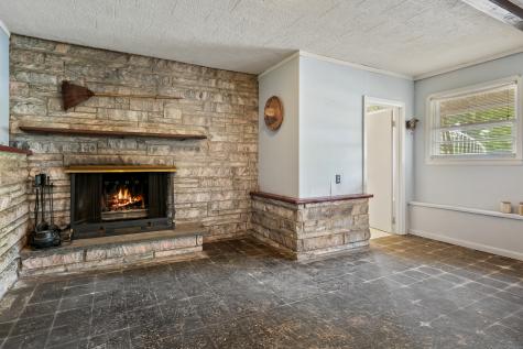 44 North Lake Shore Drive Brookfield CT 06804