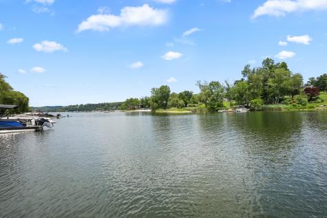 44 North Lake Shore Drive Brookfield CT 06804