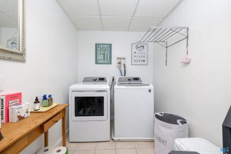 993 Cloverdale Circle Wethersfield CT 06109