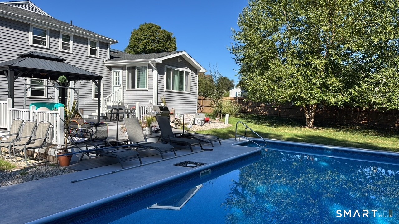 993 Cloverdale Circle Wethersfield CT 06109
