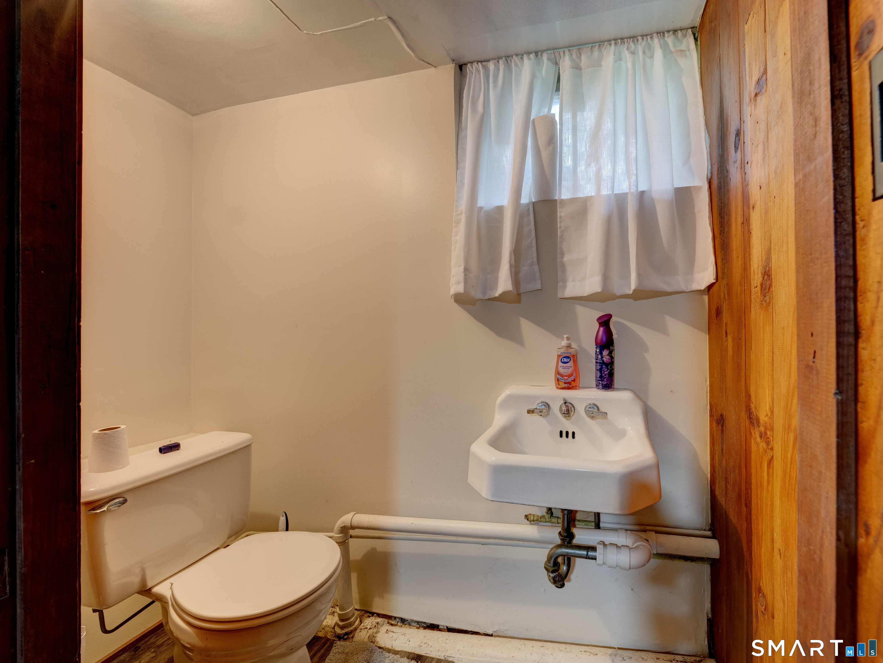 326 West Street Morris CT 06763