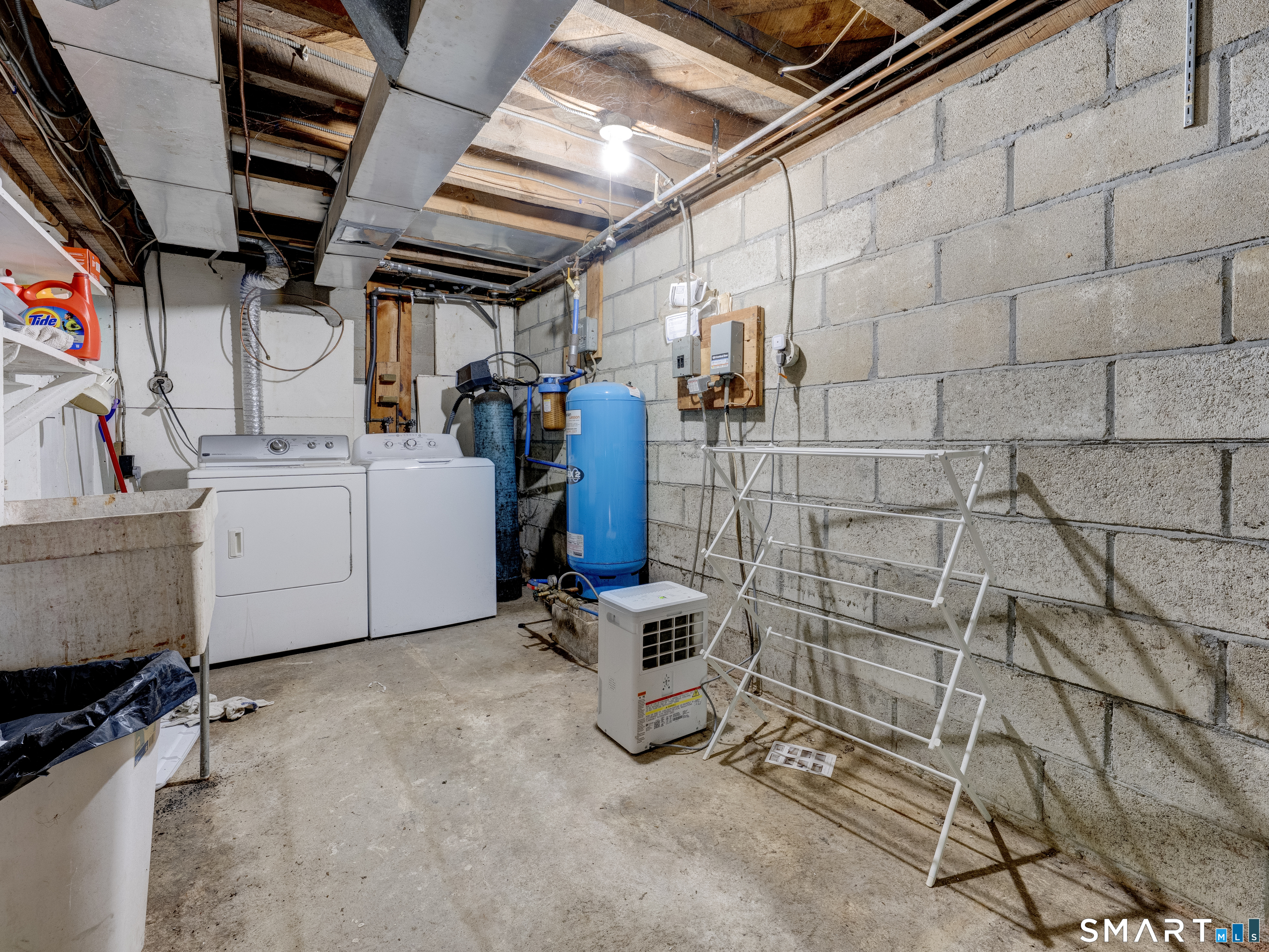 326 West Street Morris CT 06763