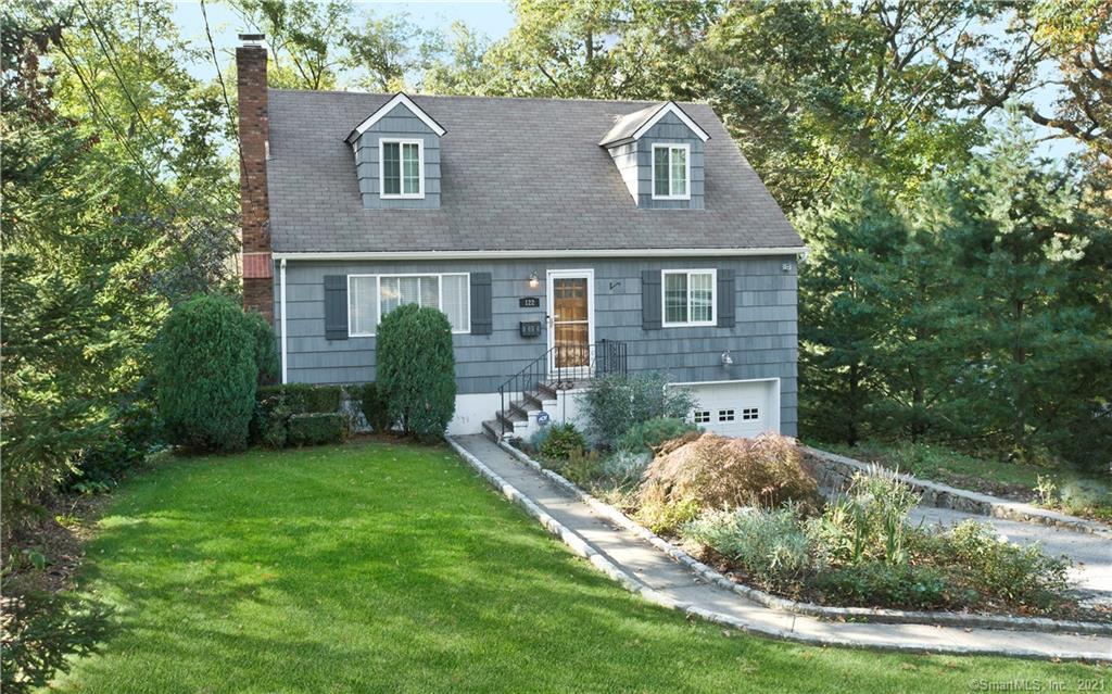 122 Woodbury Avenue Stamford CT 06907