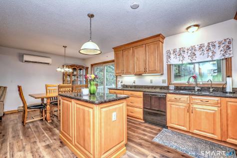 4 Windsor Place Naugatuck CT 06770